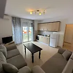 Holiday Apartments Shengjin Apartmán *