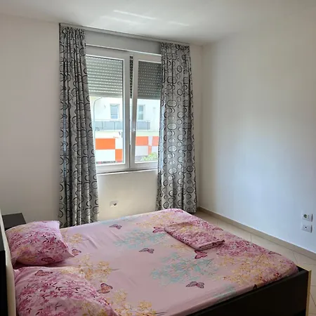 Lägenhet Holiday Apartments Shengjin