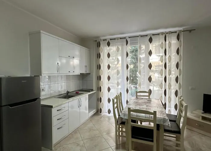 Holiday Apartments Shengjin Apartman